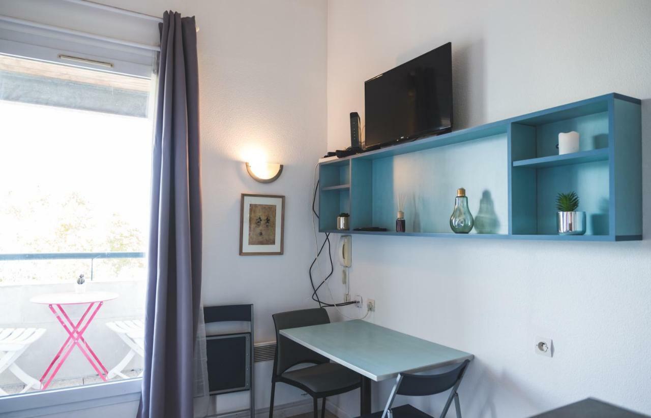 James Cook - Fairytale Factory Apartment บุสซี-แซ็ง-ฌอร์ฌ ภายนอก รูปภาพ