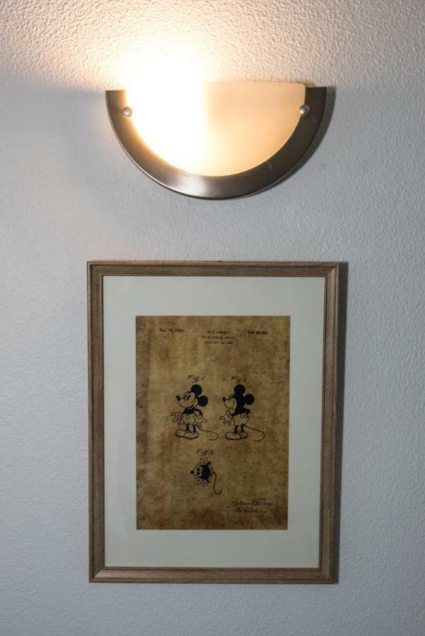 James Cook - Fairytale Factory Apartment บุสซี-แซ็ง-ฌอร์ฌ ภายนอก รูปภาพ