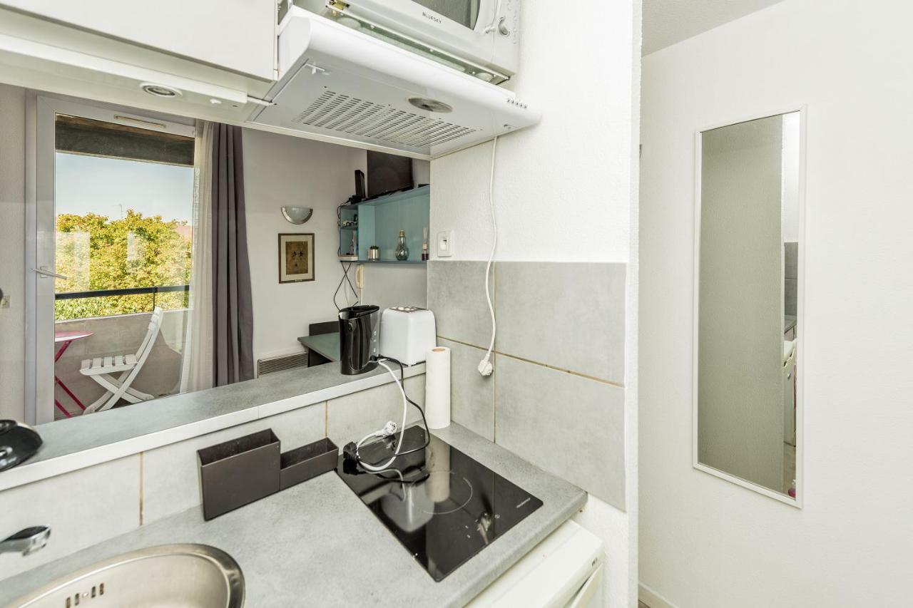 James Cook - Fairytale Factory Apartment บุสซี-แซ็ง-ฌอร์ฌ ภายนอก รูปภาพ