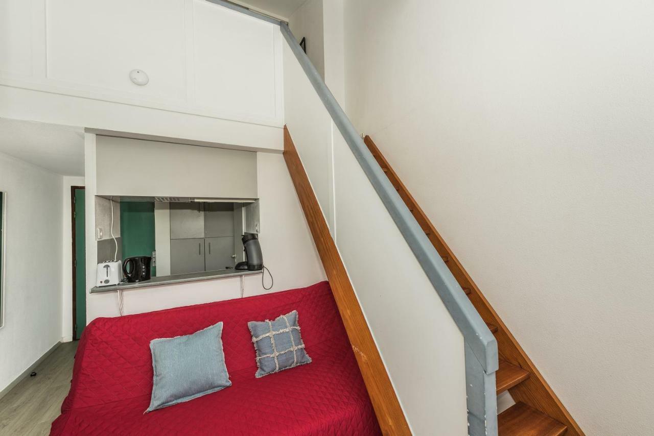 James Cook - Fairytale Factory Apartment บุสซี-แซ็ง-ฌอร์ฌ ภายนอก รูปภาพ