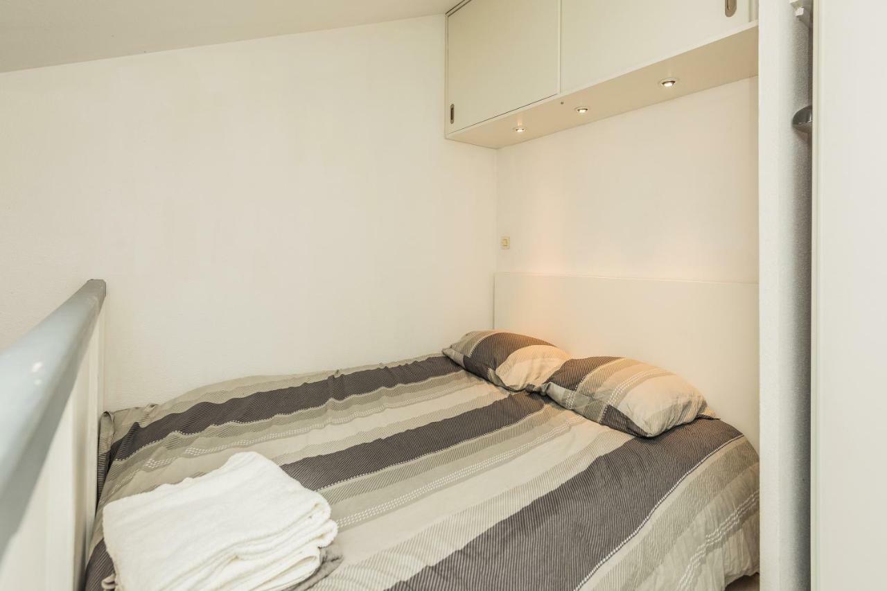 James Cook - Fairytale Factory Apartment บุสซี-แซ็ง-ฌอร์ฌ ภายนอก รูปภาพ
