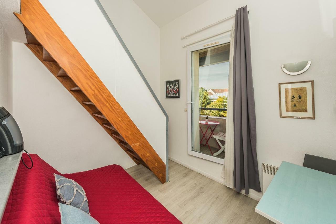 James Cook - Fairytale Factory Apartment บุสซี-แซ็ง-ฌอร์ฌ ภายนอก รูปภาพ